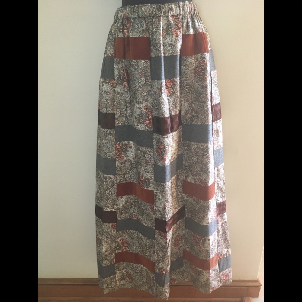 VTG Mr. Hank Patchwoork Cottage Core Maxi Skirt.